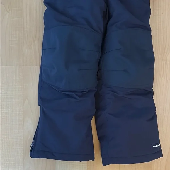 Lands’ End kids snow jacket and bib - Picture 5 of 8